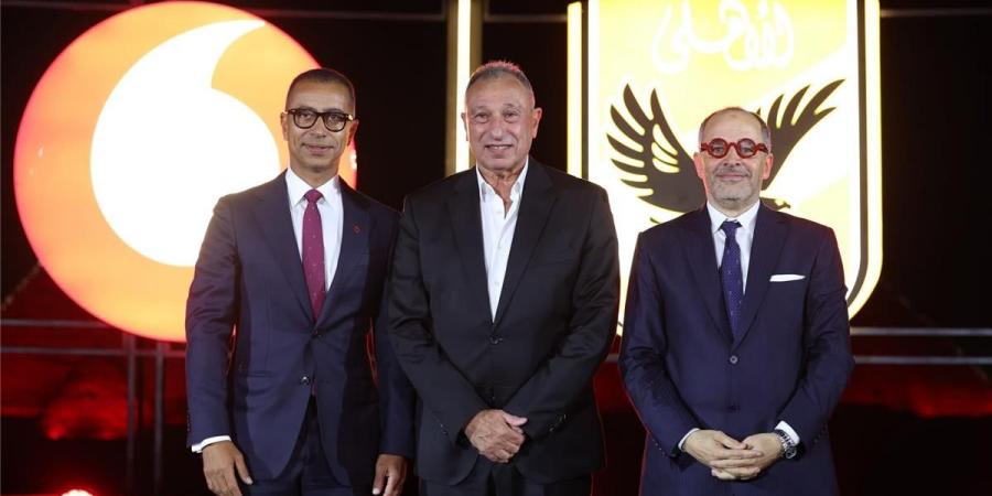 بالبلدي : الخطيب
      يكشف
      تفاصيل
      أكبر
      عقد
      استثماري
      في
      تاريخ
      الأهلي..
      ويصرح:
      حلم
      الاستاد
      يقترب
