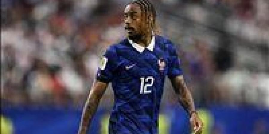 بالبلدي: باركولا
      يرفض
      التجديد
      مع
      باريس..
      و170
      مليون
      يورو
      قد
      تحسم
      رحيله