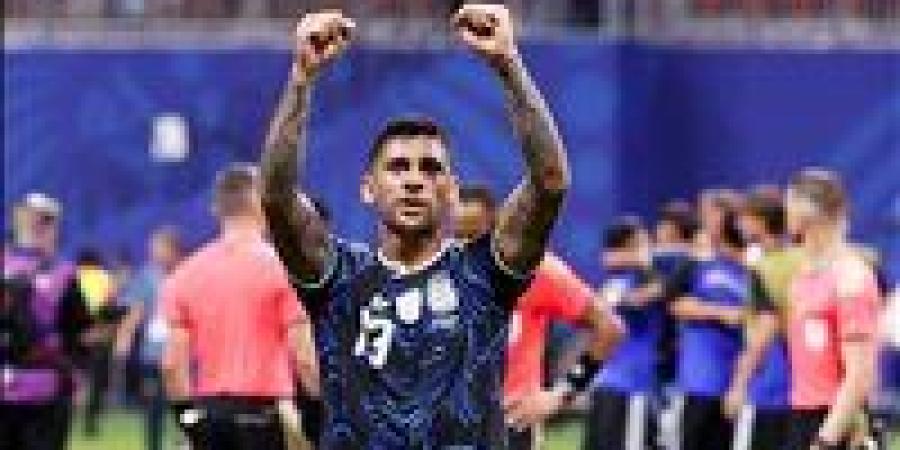 بالبلدي: روميرو
      يؤجل
      قراره
      النهائي..
      وبرشلونة
      يعطل
      انتقاله
      إلى
      إنتر
      ميلان