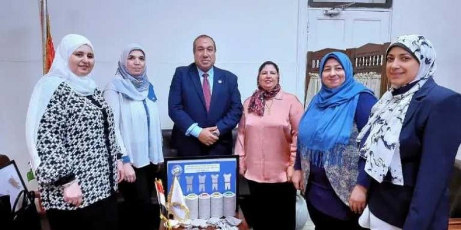 الزراعة:
      تكشف
      عن
      ابتكار
      علمي
      بمعهد
      بحوث
      القطن
      لإعادة
      تدوير
      الخيوط
      المصبوغة
      دعمًا
      للاقتصاد
      الدائري