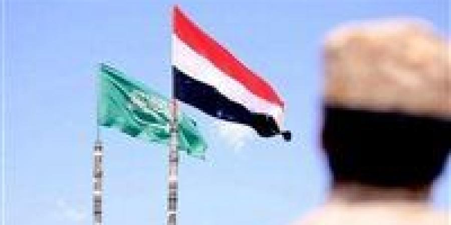 بالبلدي: اليمن
      تؤكد
      دعمها
      للسعودية
      في
      الدفاع
      عن
      أمنها
      ومنشآتها
      الحيوية