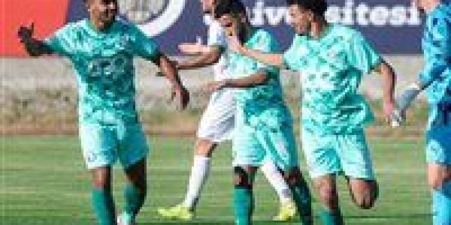 بالبلدي: بيراميدز
      يفوز
      وديا
      على
      ألانيا
      سبور
      التركي
      بهدفين