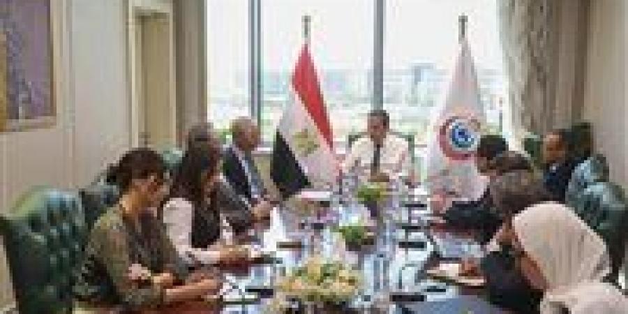 بالبلدي : يبدأ
      داخل
      مستشفى
      معهد
      ناصر..
      وزير
      الصحة
      يبحث
      تفعيل
      تقنية
      الروبوت
      الجراحي