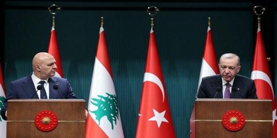بالبلدي: أردوغان
      يرحب
      بالرئيس
      اللبناني
      جوزاف
      عون
      في
      أنقرة
      ويؤكد
      على
      وقوفه
      إلى
      جانب
      سيادة
      لبنان
      وحقوقه
      المشروعةً