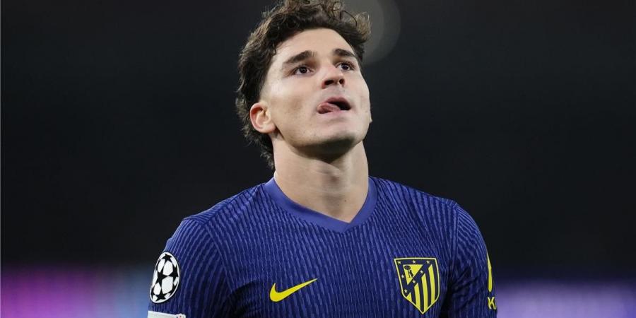 بالبلدي : سبورت:
      برشلونة
      يلقي
      الكرة
      في
      ملعب
      ألفاريز