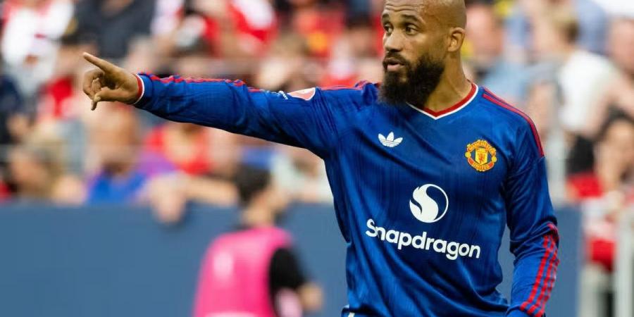 بالبلدي : فيديو
      |
      مبيومو
      يقود
      مانشستر
      يونايتد
      لقب
      الطاولة
      على
      أتلتيكو
      مدريد
      وديًا
