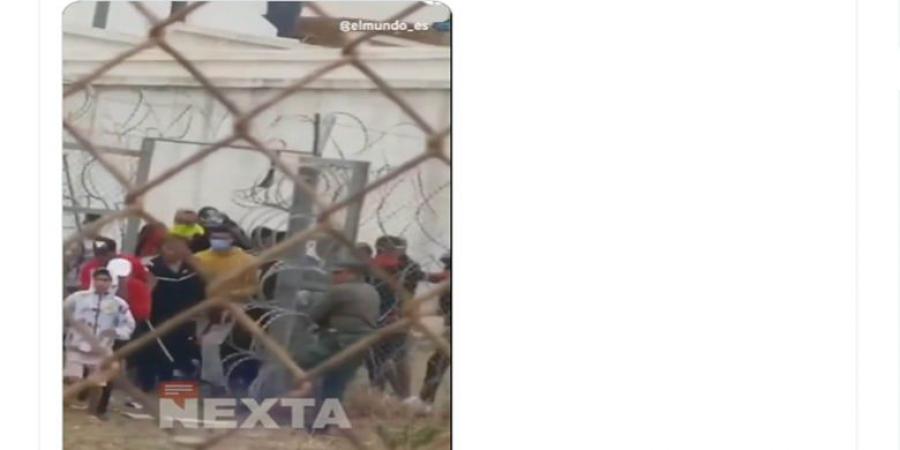 بالبلدي: فيديو متداول لـ"لحظة فتح حارس حدود مغربي بوابة للمهاجرين نحو سبتة".. هذه حقيقته