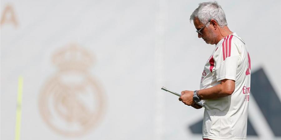 بالبلدي : ماركا:
      لاعب
      ريال
      مدريد
      أظهر
      تمرده
      على
      قناعات
      مورينيو
      المحبط