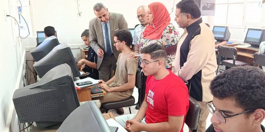 بالبلدي : تعليم
      قنا
      تتابع
      اختبارات
      STEM
      لـ335
      طالبًا
      وتؤكد
      توفير
      الدعم
      الكامل
      للمتفوقين