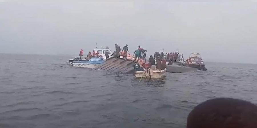 بالبلدي: بينهم 18 طفلًا.. مصرع أكثر من 70 شخصًا بحادث انقلاب عبّارة في زيمبابوي